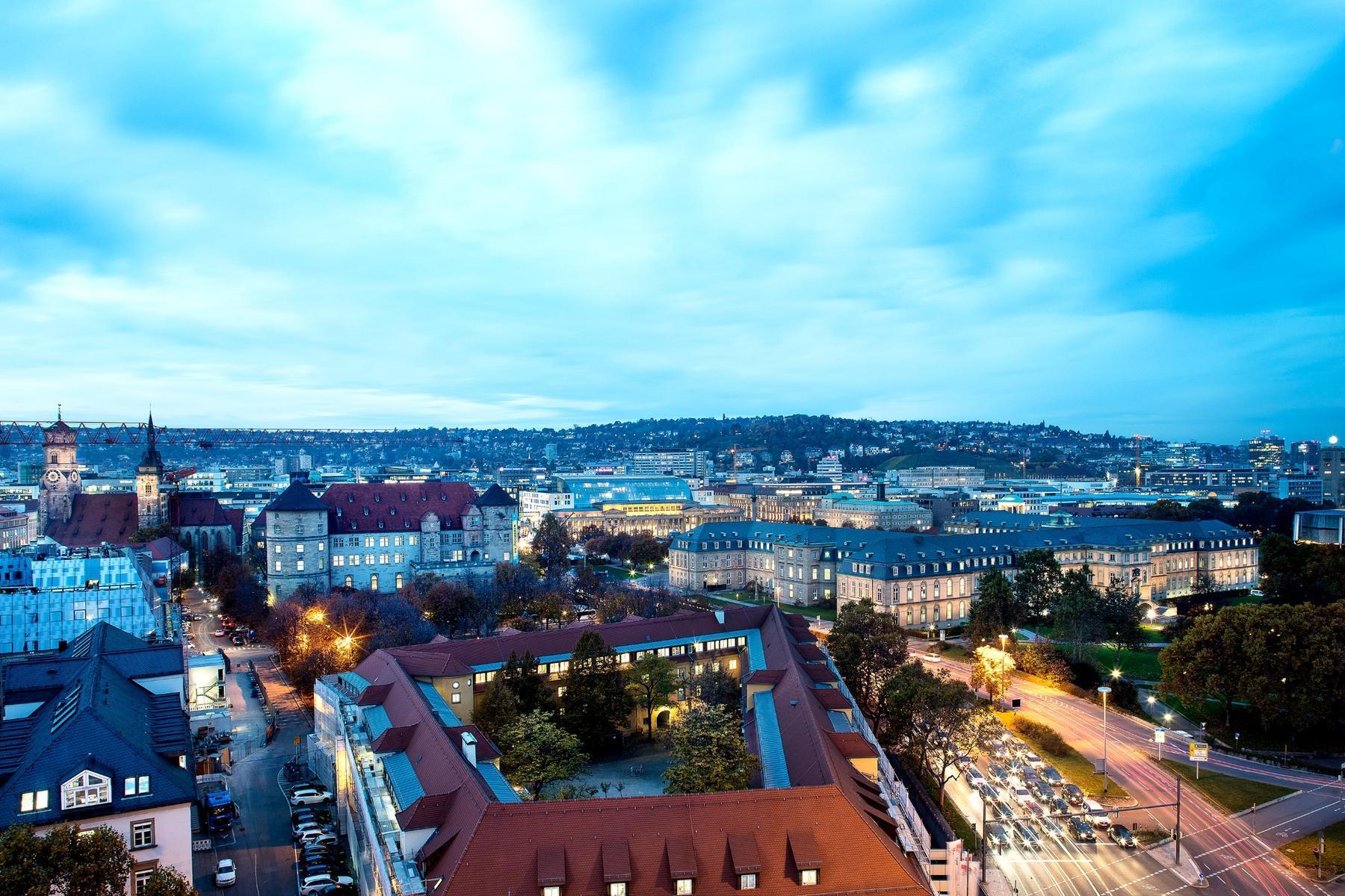 Stuttgart Blue – Fine-Art-Fotografie von Daniel Stauch
