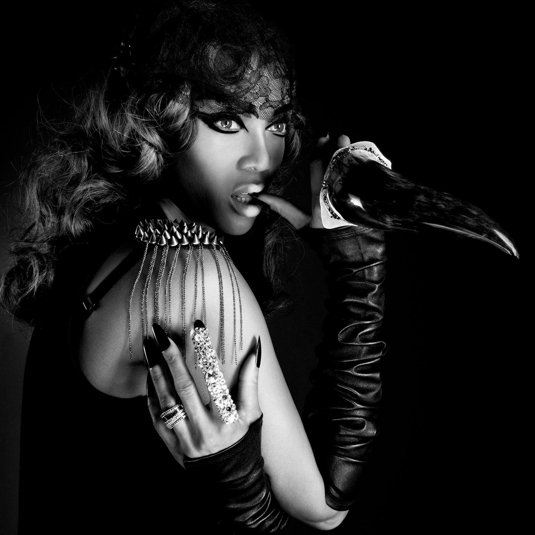 Tyra Banks – The Dark Side II – Fine art photography by Udo Spreitzenbarth