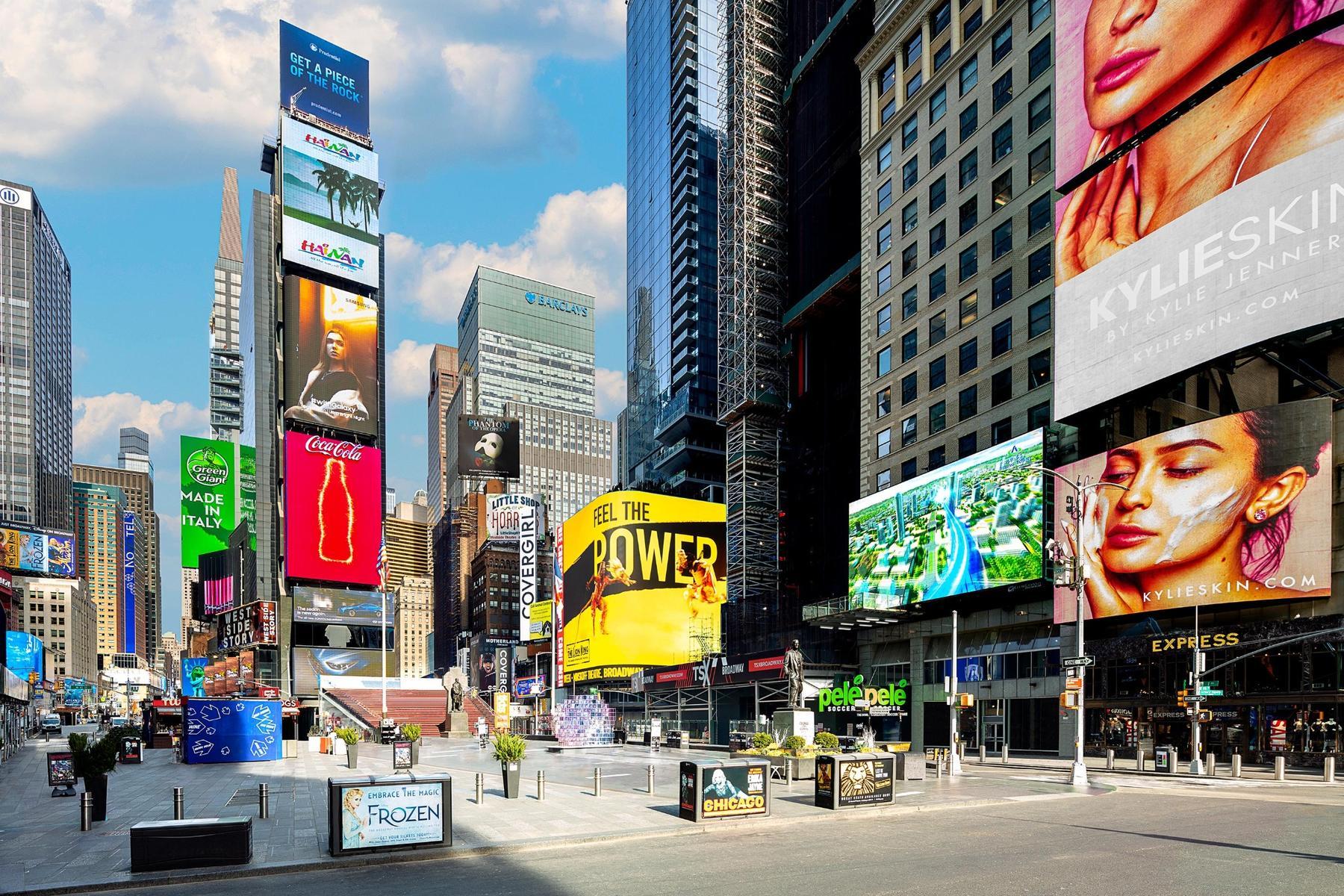 Times Square – Fine art photography by Daniel Stauch