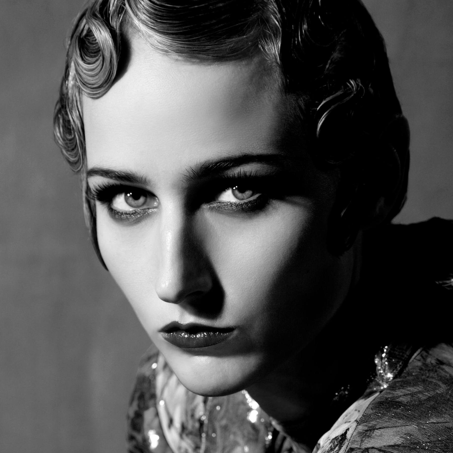 Leelee Sobieski – Behind The Mask – Fine art photography by Udo Spreitzenbarth