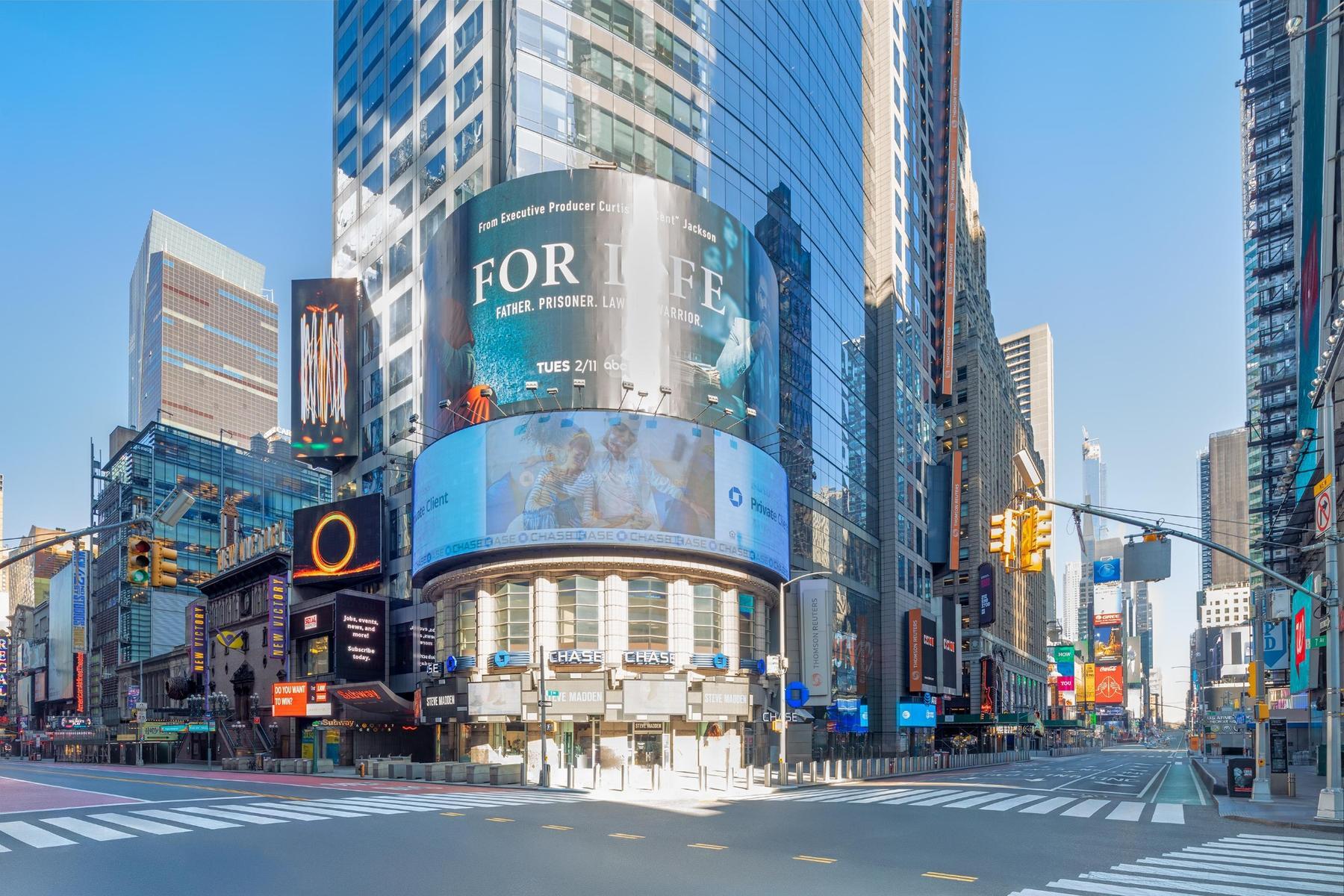 Times Square — Crossroads – Daniel Stauch